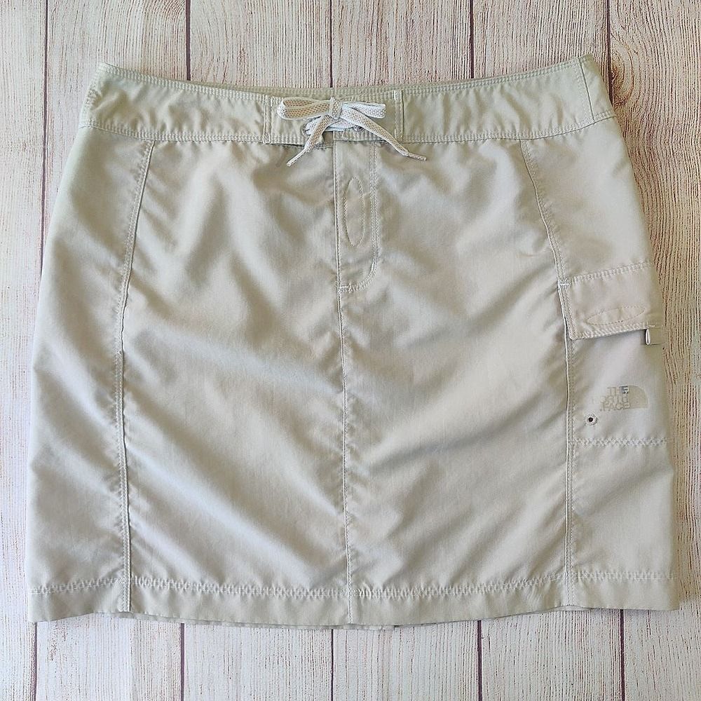 The North Face active mini skirt sz 8